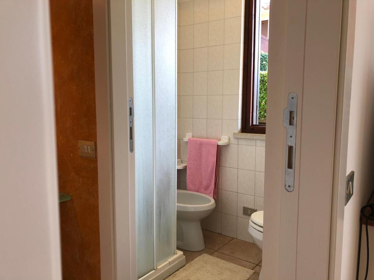 Appartamento Con Piscina A Lazise Exteriör bild