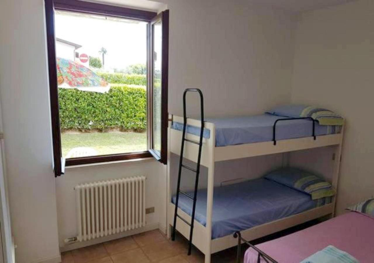 Appartamento Con Piscina A Lazise Exteriör bild
